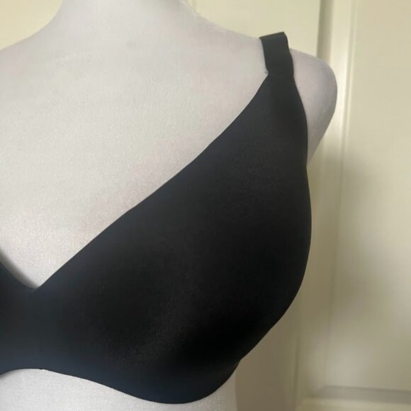 SKIMS Black Wireless Lined T-shirt Adjustable Straps Demi Bra Size 36H - Picture 7 of 7